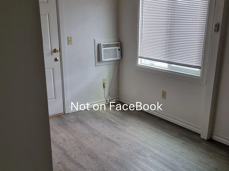 794 N 3rd St — Photo 9