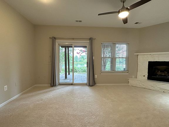 5th image of 44059 Florence Ter