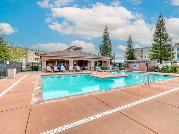 3rd image of 800 Moon Cir Unit 814