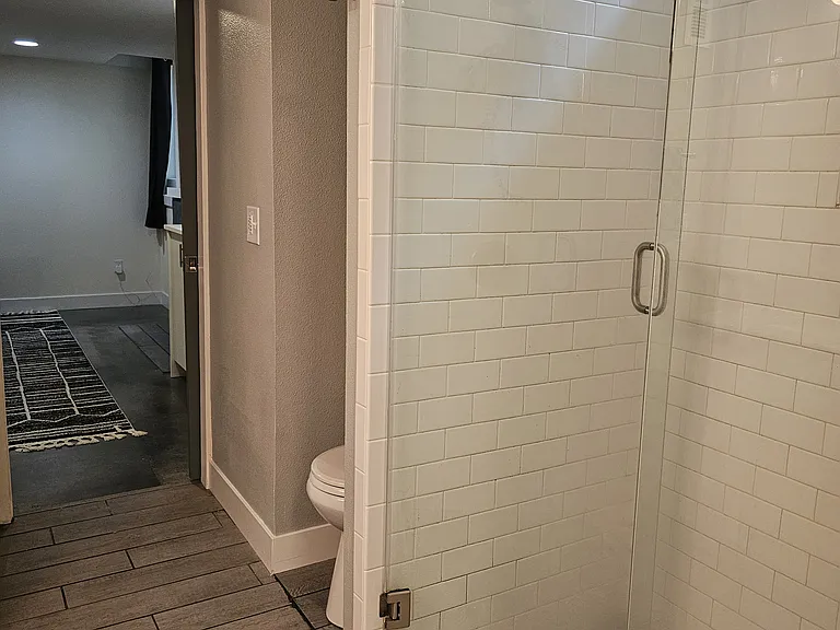 825 N Baldwin St — Photo 30