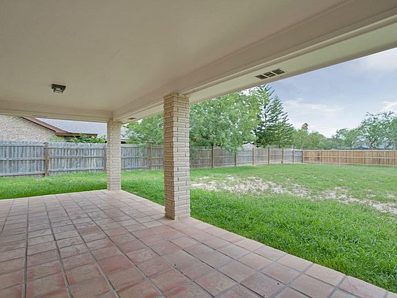 2nd image of 408 Ebony Ln