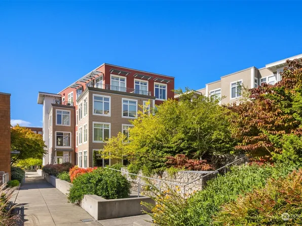 180 Harbor Square Loop NE #B420, Bainbridge Island, WA 98110