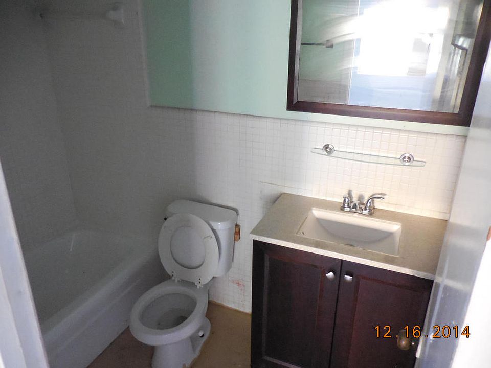 2nd image of 4731 Myrtle Ln