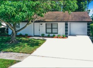 5763 Ellis Hollow Rd E, Lake Worth, FL 33463