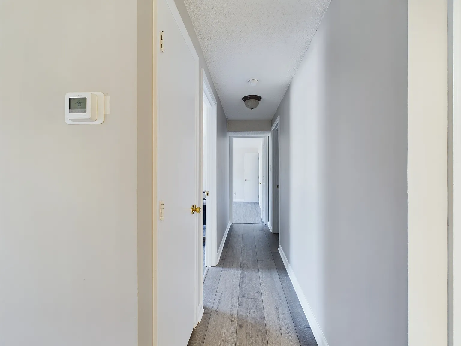 9511 Shannon Green Dr — Photo 2