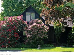 11 Ranney St, Cromwell, CT 06416