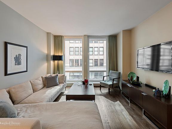 3rd image of 133 W 22nd St APT 4F