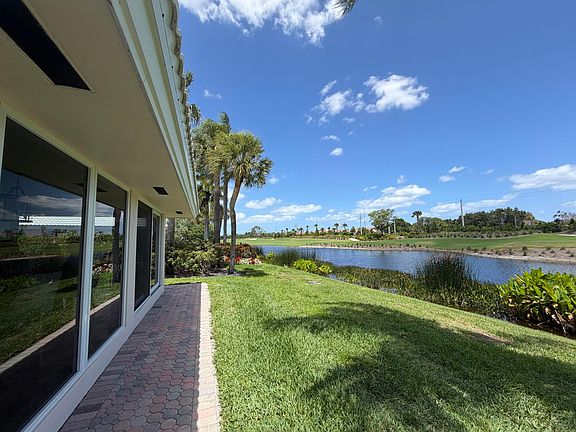 4th image of 10860 Tamarisk Trail