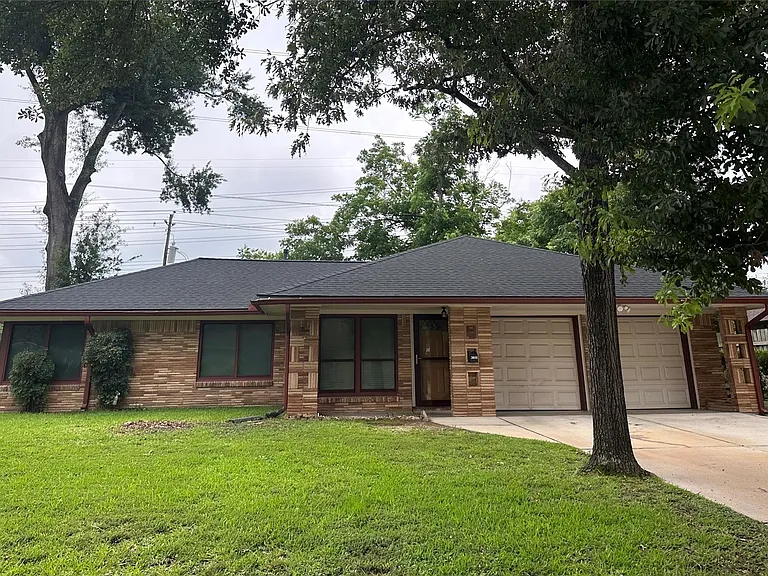 3815 Gardendale Dr — Photo 1