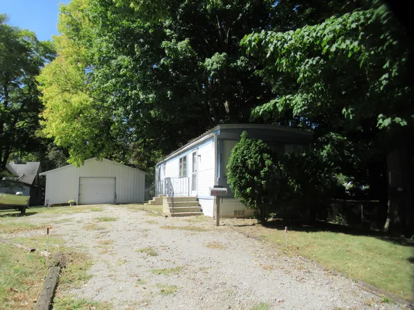 259 N Rowland St, Cassopolis, MI 49031