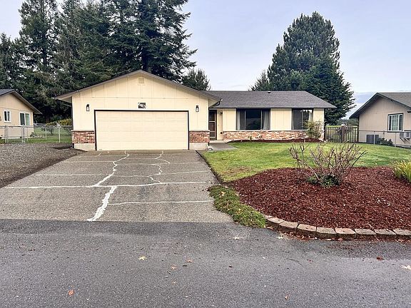 2nd image of 6413 Congressional Dr SE
