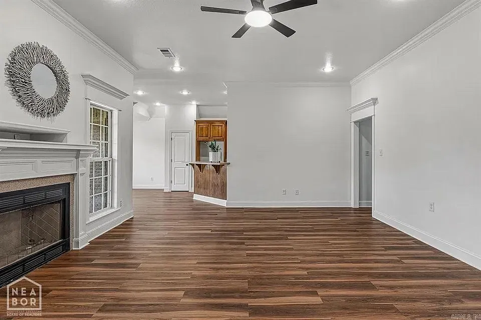 4 bed, 1887 sqft, $2,250 — Photo 4