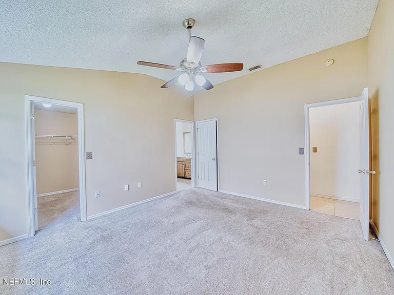 5628 Loma Vista Dr W — Photo 33