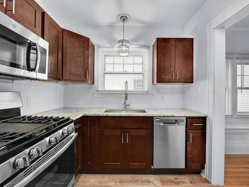 1st image of 16513 Clifton Blvd