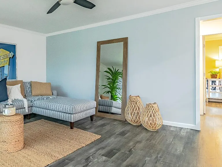Palm View Village - Gardena — Photo 6