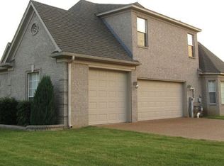 5203 Melissa Woods Dr, Bartlett, TN 38135