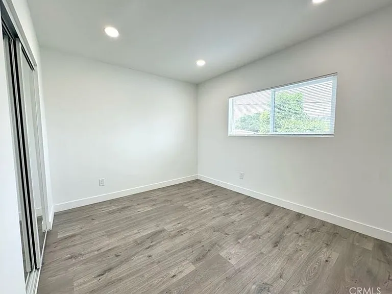 6255 Woodman Ave #201 — Photo 10