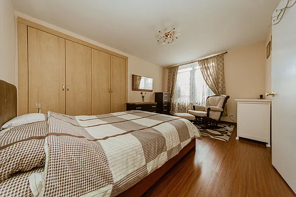 Sold by Maximillion Realty, Inc. | media 14