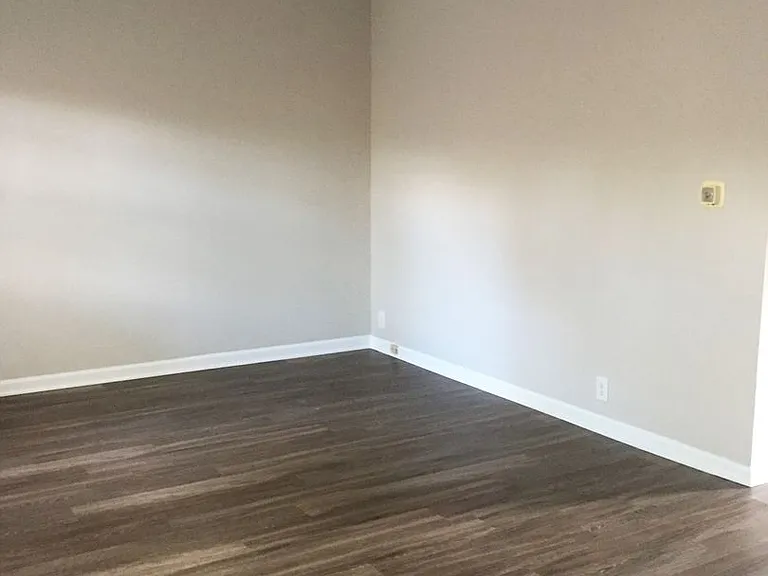 1515 Lincolnshire Dr — Photo 31