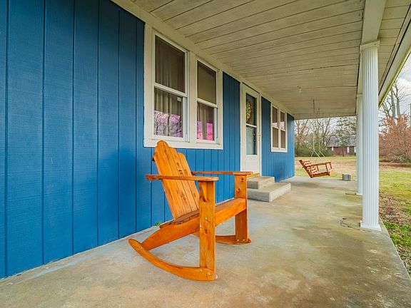 3rd image of 3324 Fredonia Rd