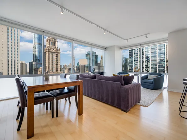 8 E Randolph St, Chicago, IL