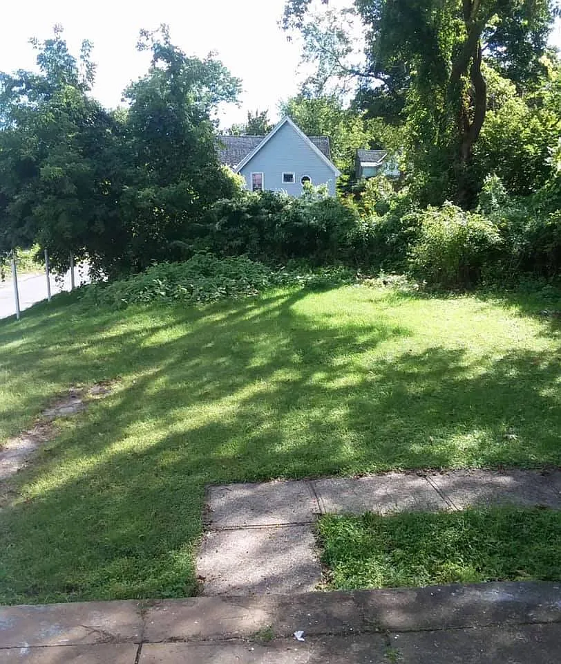 2 bed, 900 sqft, $1,050 — Photo 3
