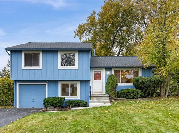 171 Willow Pond Way, Penfield, NY 14526