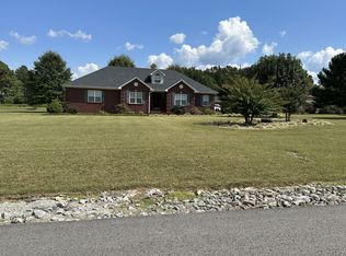 4 Vera Ln, Leoma, TN 38468