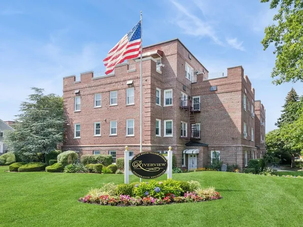 102 S Village Avenue #3A, Rockville Centre, NY 11570