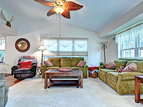 4th image of 272 Glen Drive