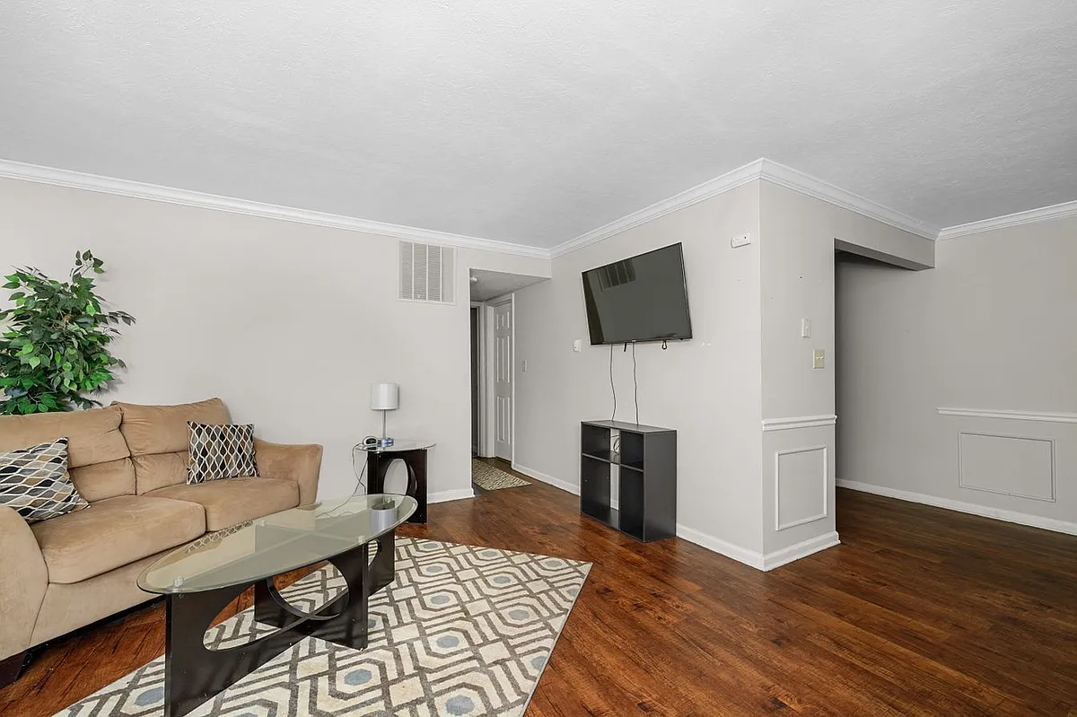 Building Photo - Maison Gardens Apartments