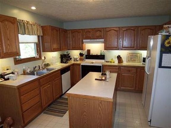 3rd image of 4040 Glenrich Cir