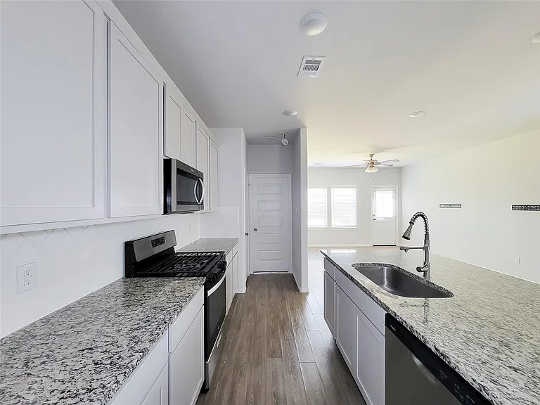 23330 Kinsfolk Dr — Photo 16