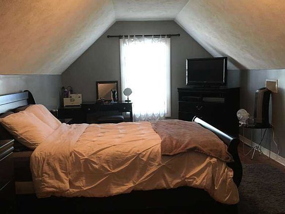 4th image of 1071 Rolling Oaks Dr