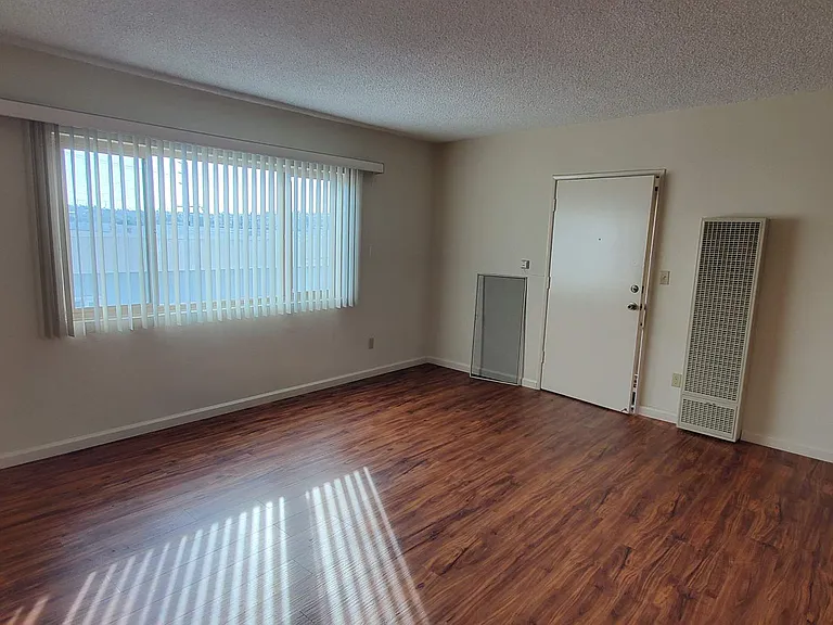 1804 Flagler Ln #3 — Photo 1