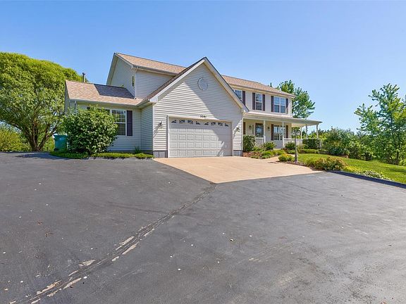 4th image of 3201 Cambridge Dr