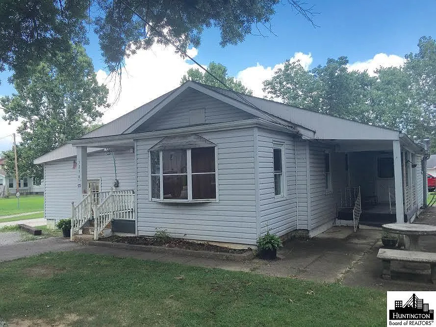 5254 Midway Dr photo 1