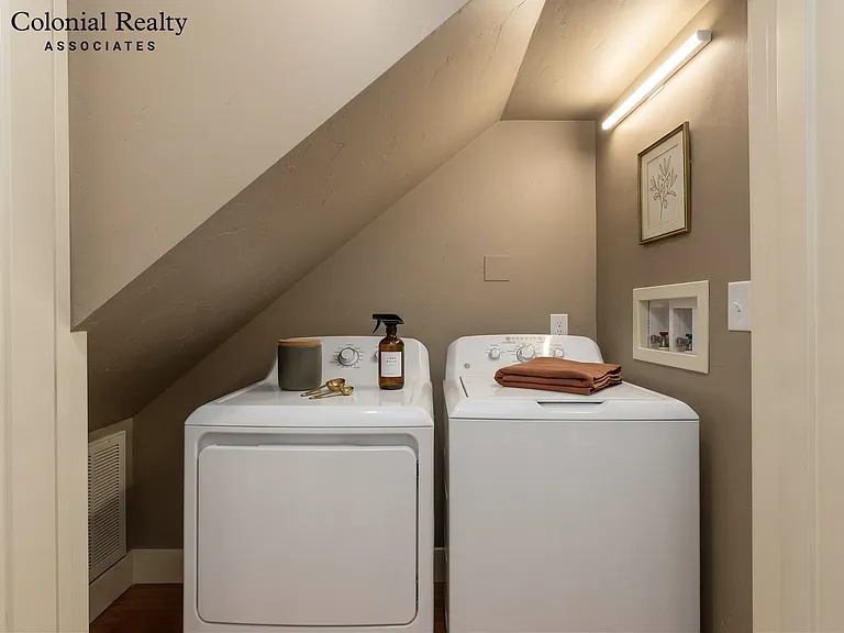 9 Rock Valley Ave #2 — Photo 5