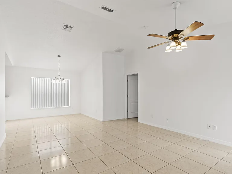 108 Sundown Ct — Photo 5