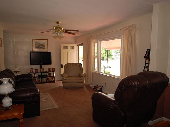 4th image of 114 Greenwood St