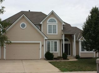 18513 S Sycamore Ct, Gardner, KS 66030