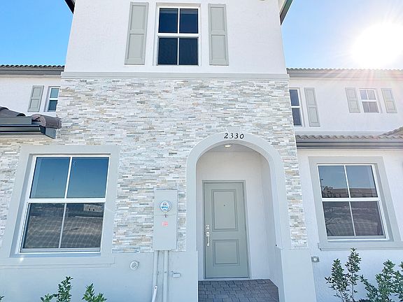 4th image of 2330 NW 125th St #2330HOA
