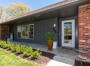 9999 Fontana Ln, Overland Park, KS 66207