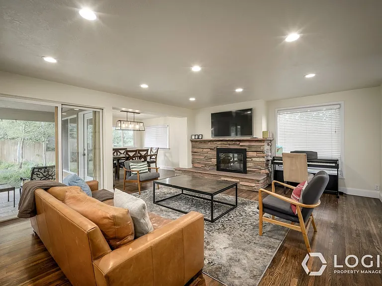 3760 E Millstream Dr — Photo 5