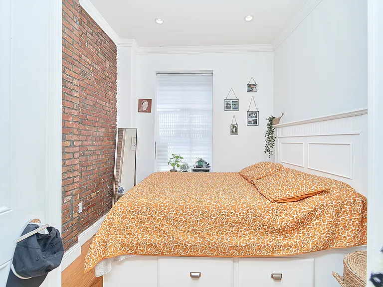 325 E 83rd St #1B — Photo 7