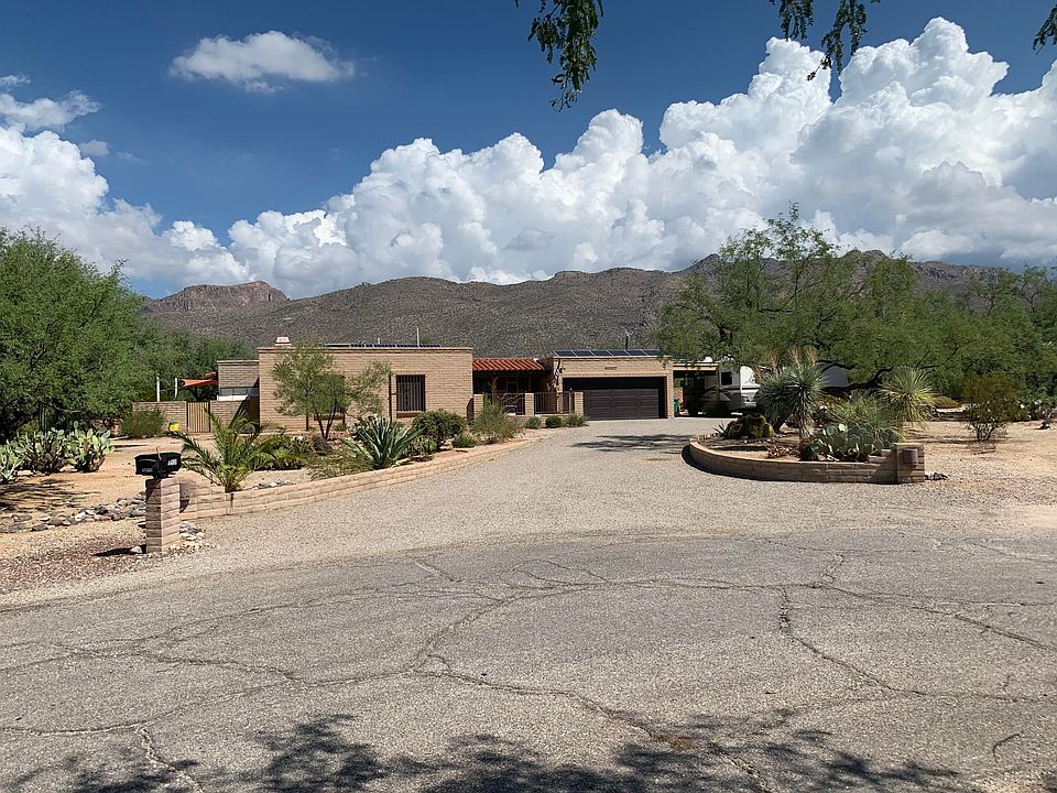 1st image of 10520 E Oakwood Dr