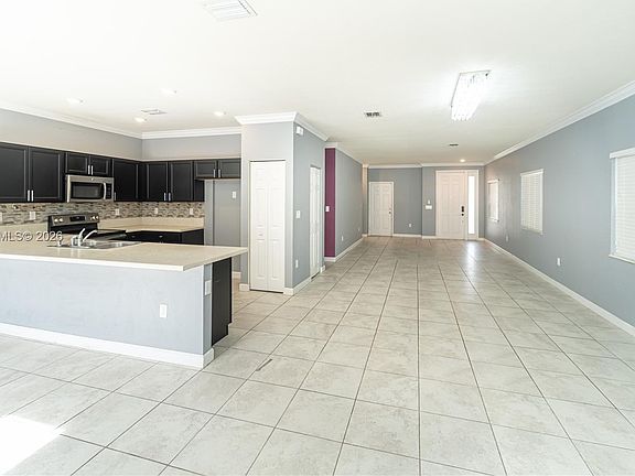 5th image of 3136 SE 2nd Dr