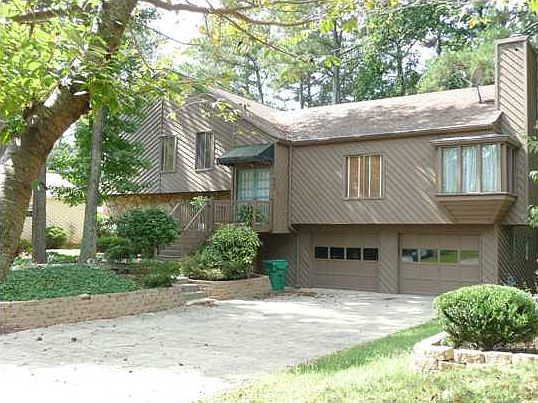 1st image of 3339 Emory Dr