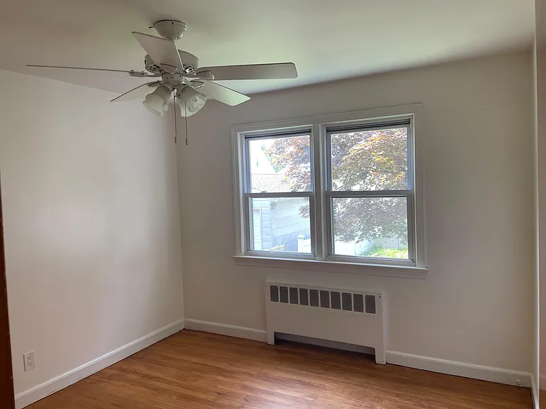 442 Myrtle Ave — Photo 4