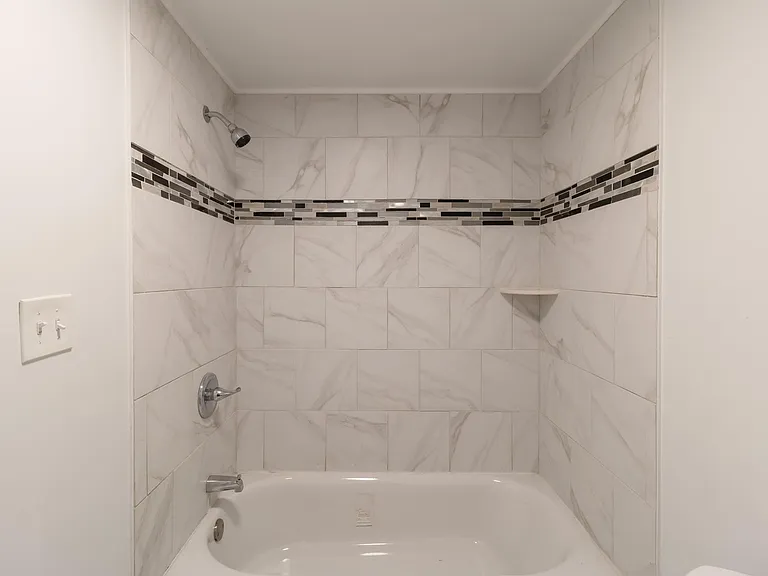 539 9th St SE #2 — Photo 13